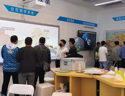 中教啟星閃耀第三屆河南教育裝備展，教學模型與教具引領創新實踐